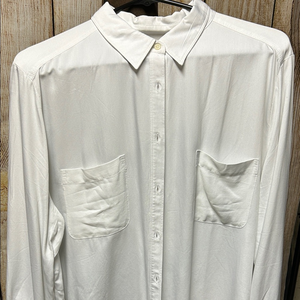 LOFT White Long-Sleeve Dress Shirt 🖤